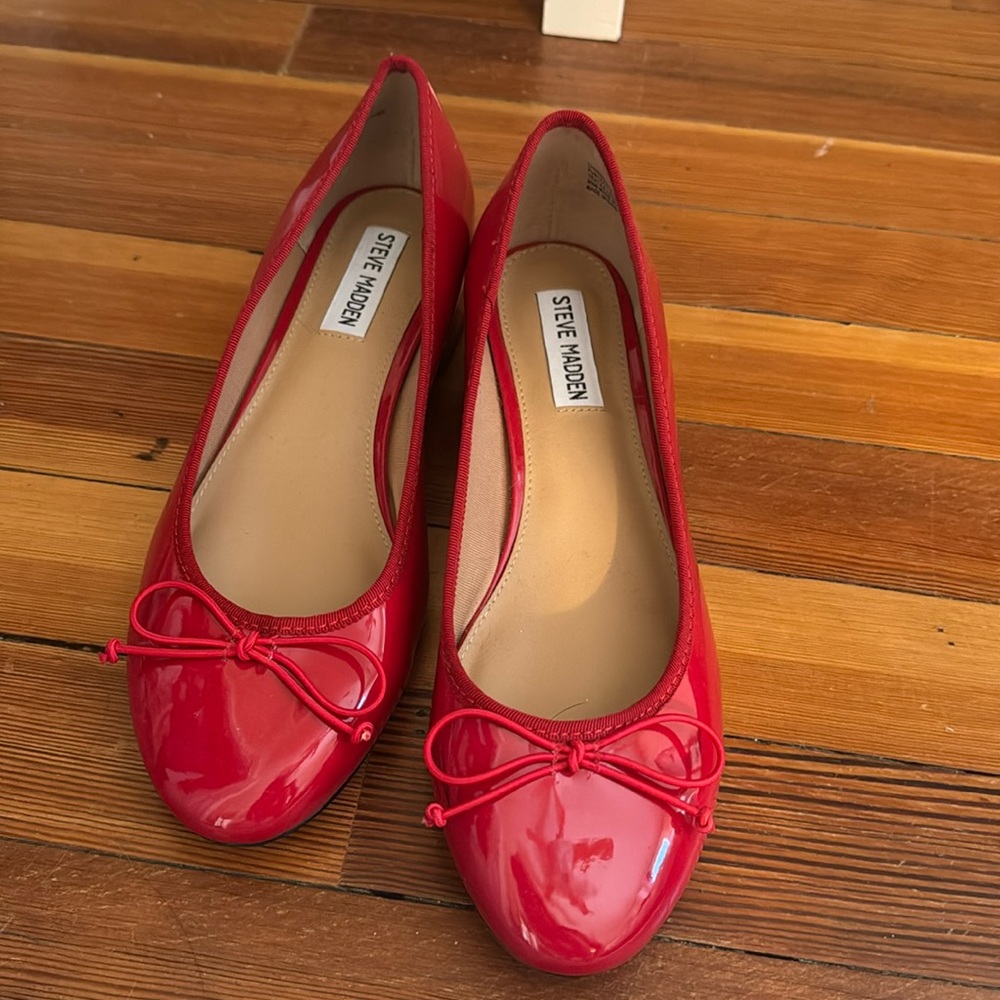 BRAND NEW Steve Madden patent heels
